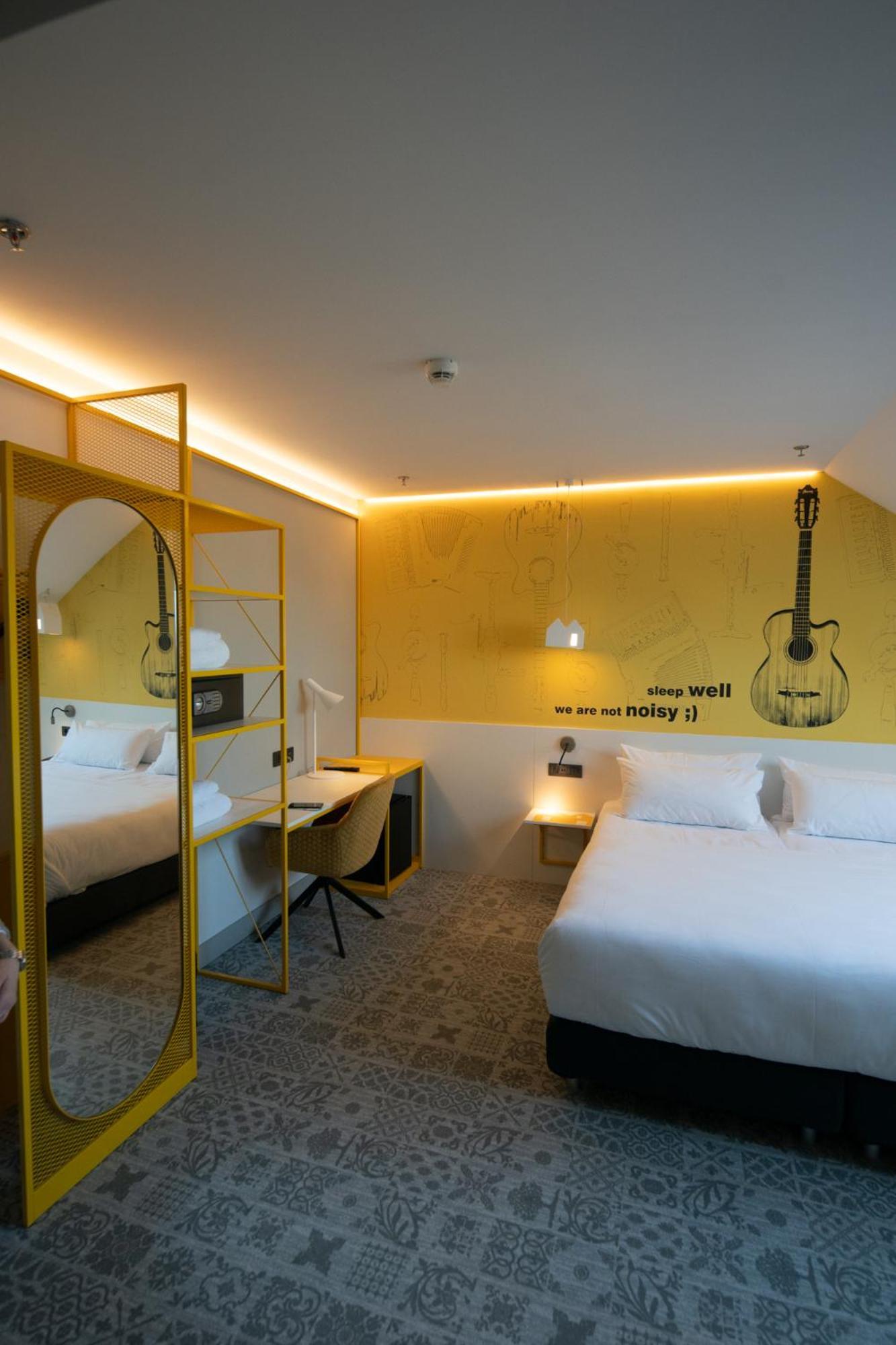 Hotel Ibis Styles Sibiu Arsenal Exterior foto