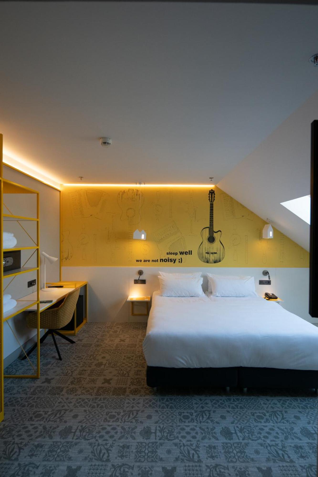 Hotel Ibis Styles Sibiu Arsenal Exterior foto