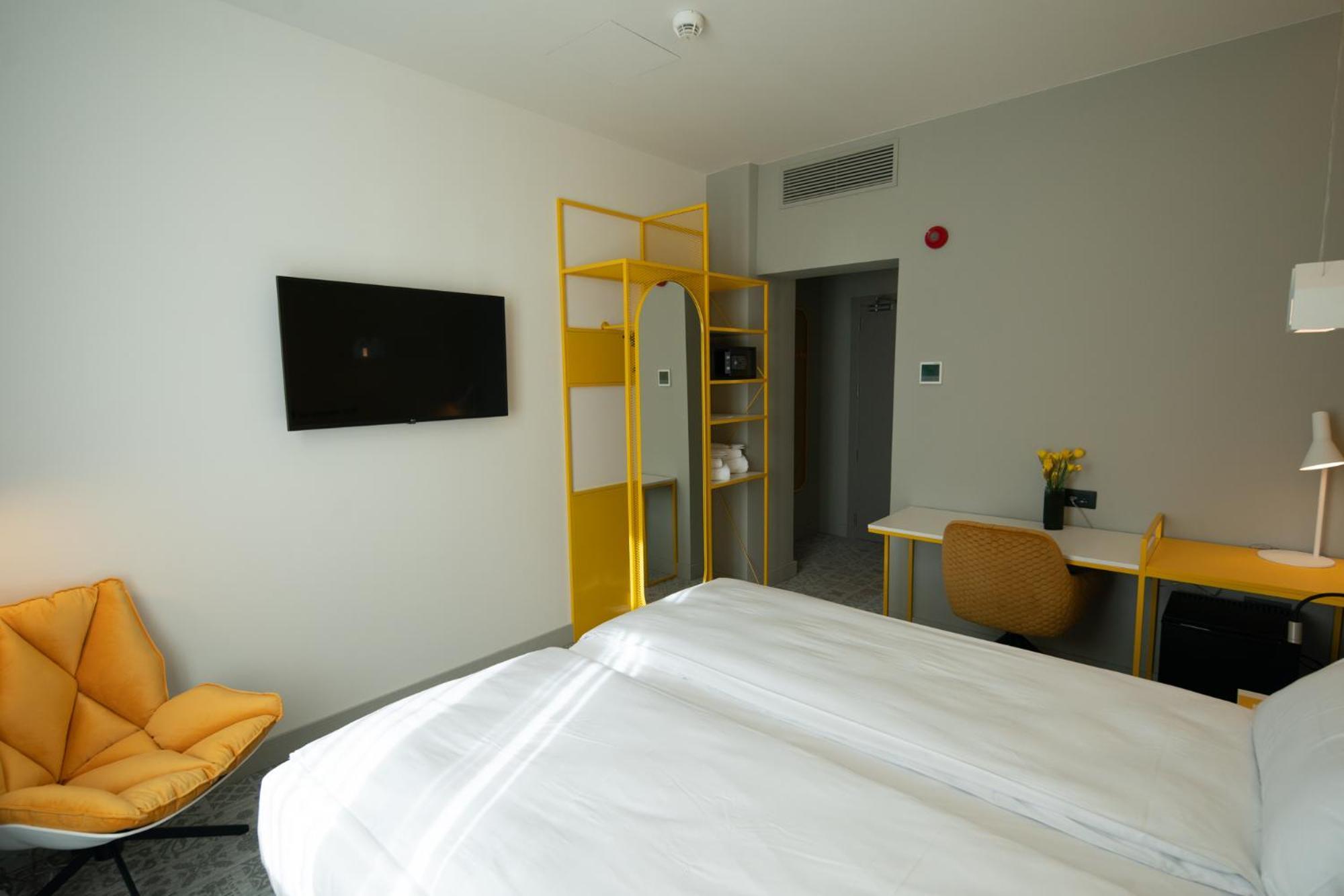 Hotel Ibis Styles Sibiu Arsenal Exterior foto